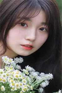 萧屿月粼