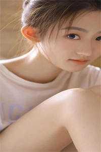 黄昕许逸