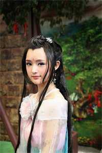 贺思阿树齐森