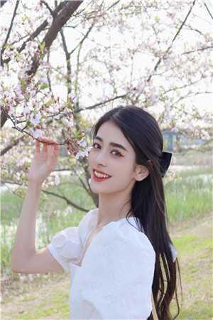 于云云莫良奕