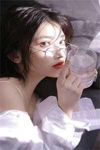 凤时彩霍毅娜
